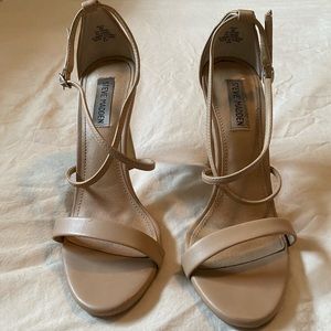 Steve Madden nude heels, size 9